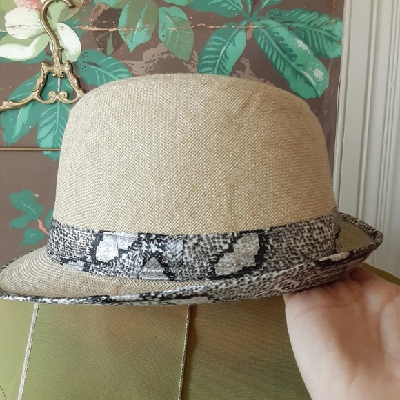 Canvas Hat with Satiny Animal Print Band - Picture 7 of 10
